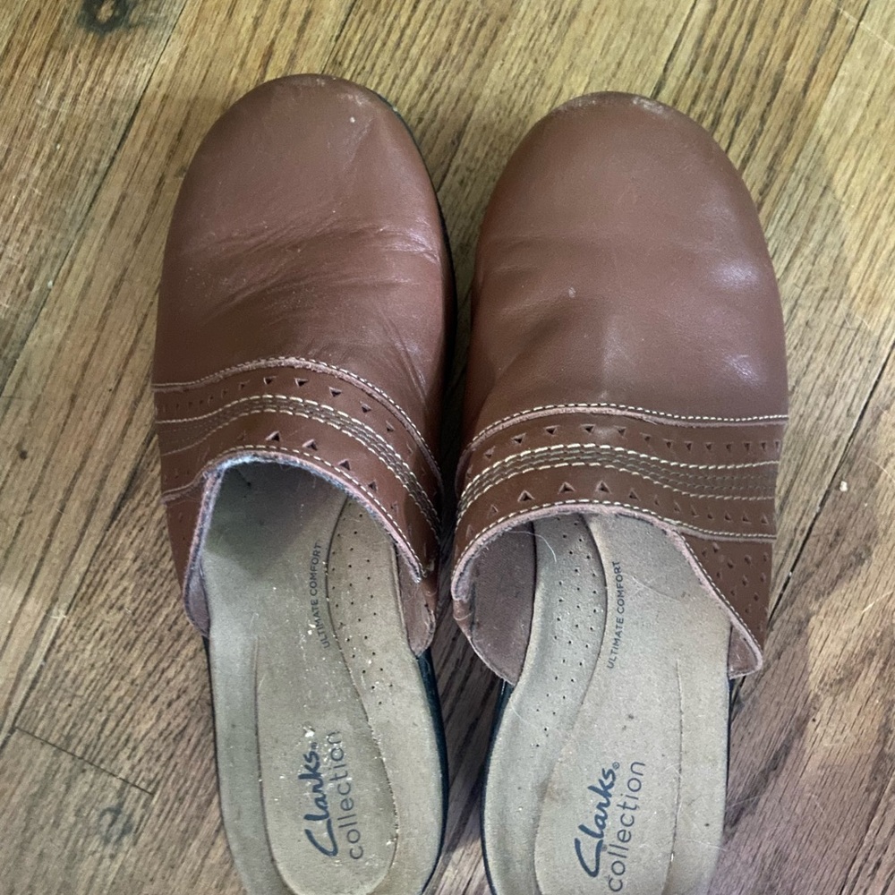 Clarks Women's Brown Leather Slip-On Clogs